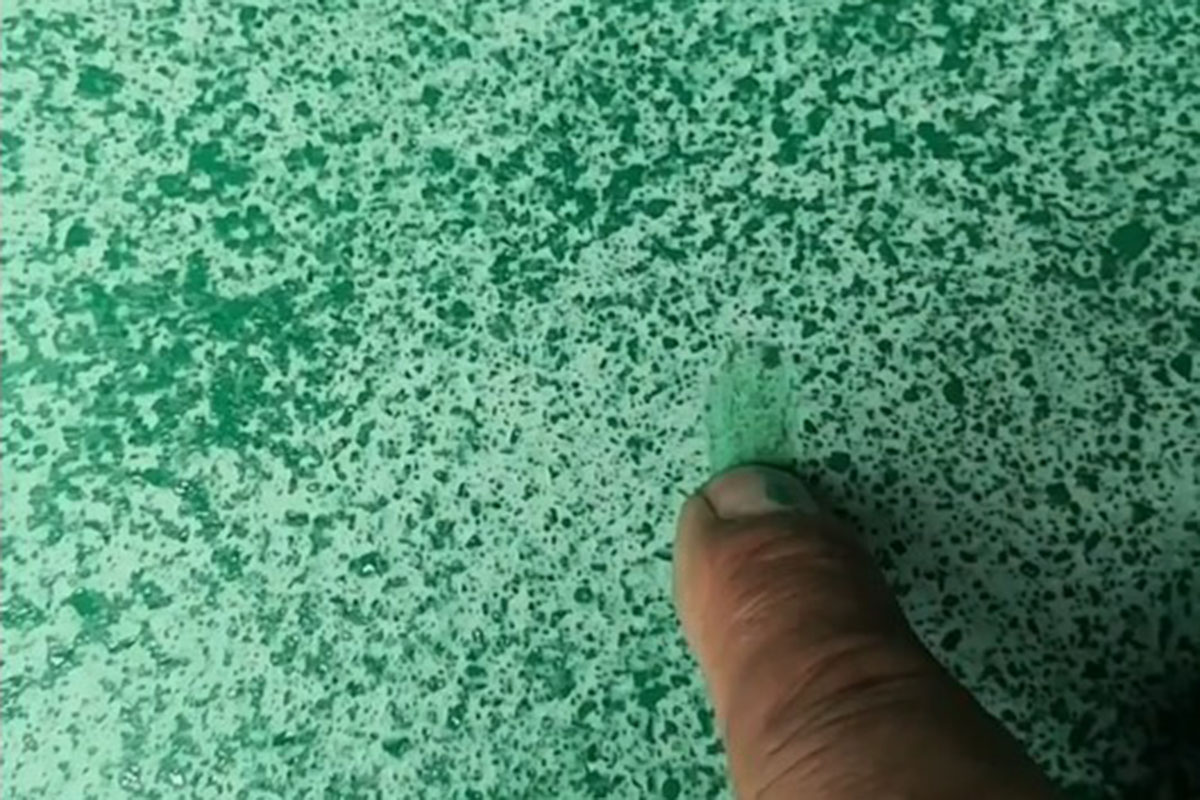 环氧地坪调料不良引起的色差问题